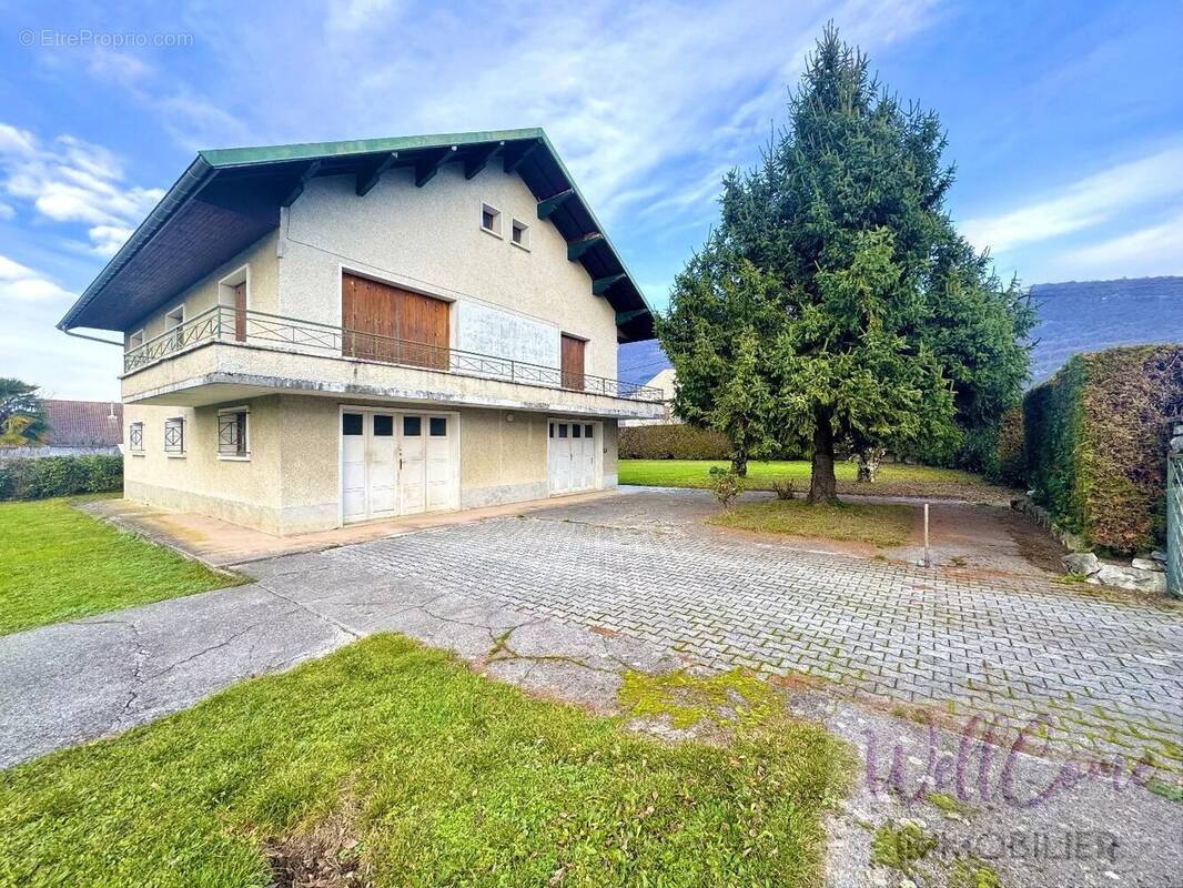 Maison à BRISON-SAINT-INNOCENT