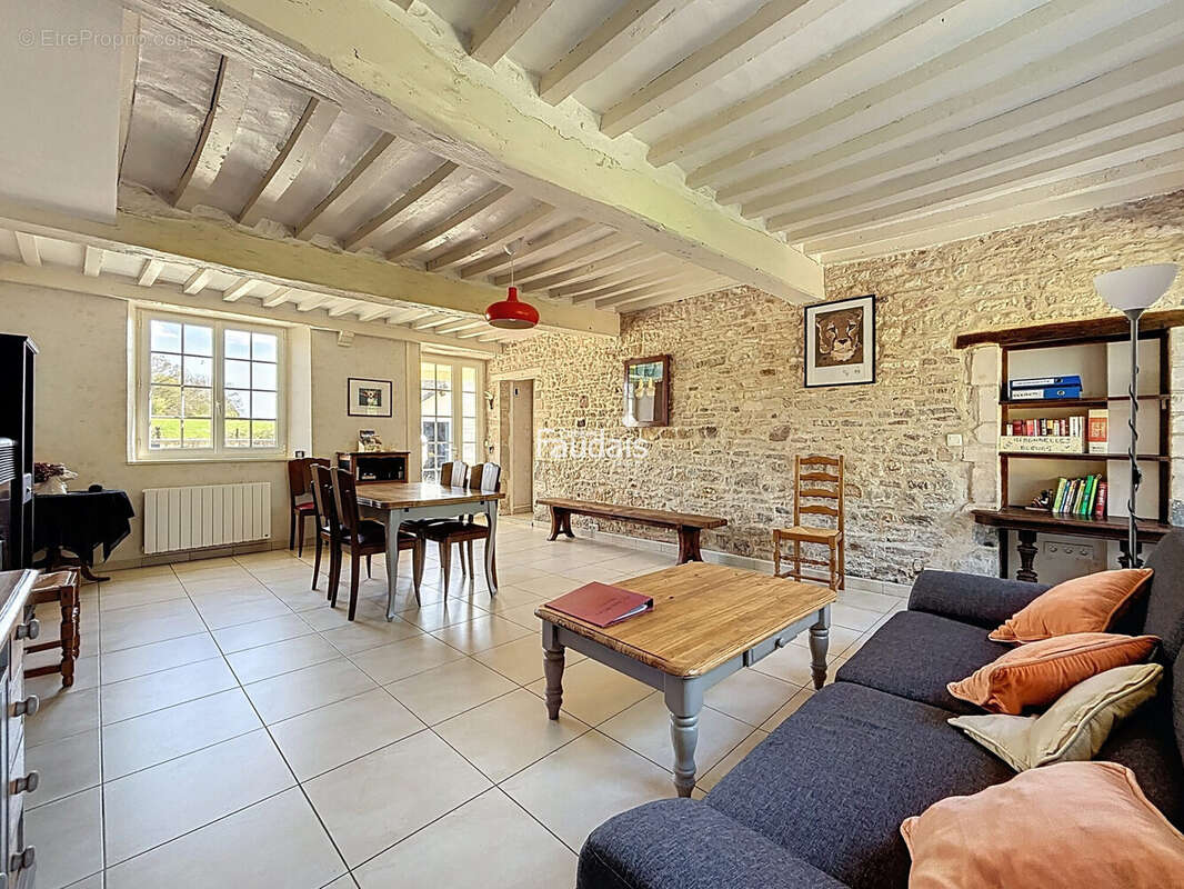Maison 176 m² à Isigny-Sur-Mer  - photo 5