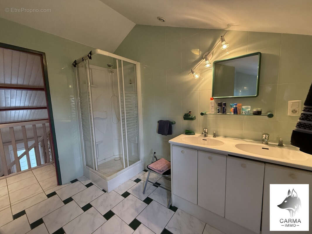 Maison à NUEIL-LES-AUBIERS