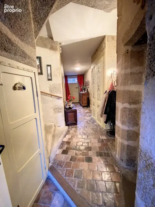Grande Maison de ville de 249 m2 avec joli terrain de 859 m2. - photo 5