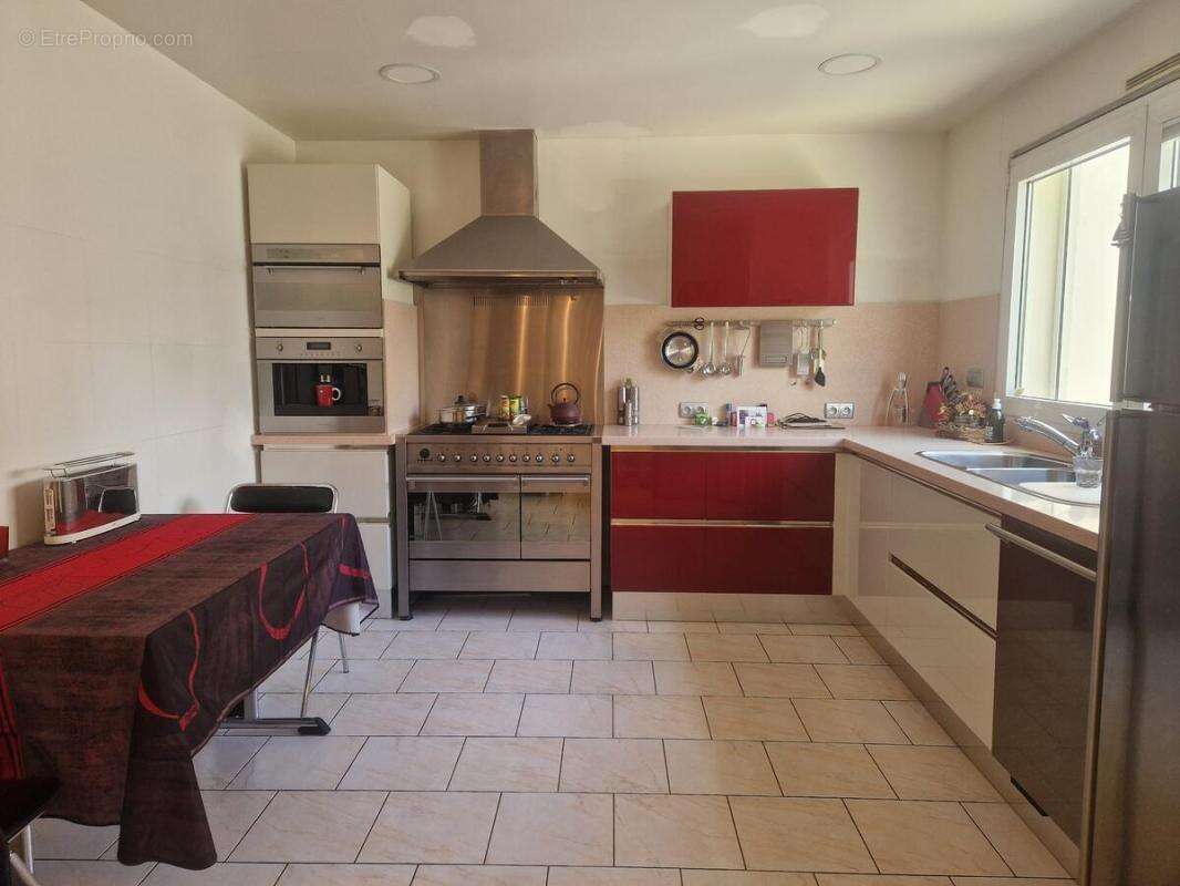 Maison 121 m² à Suresnes  - photo 13
