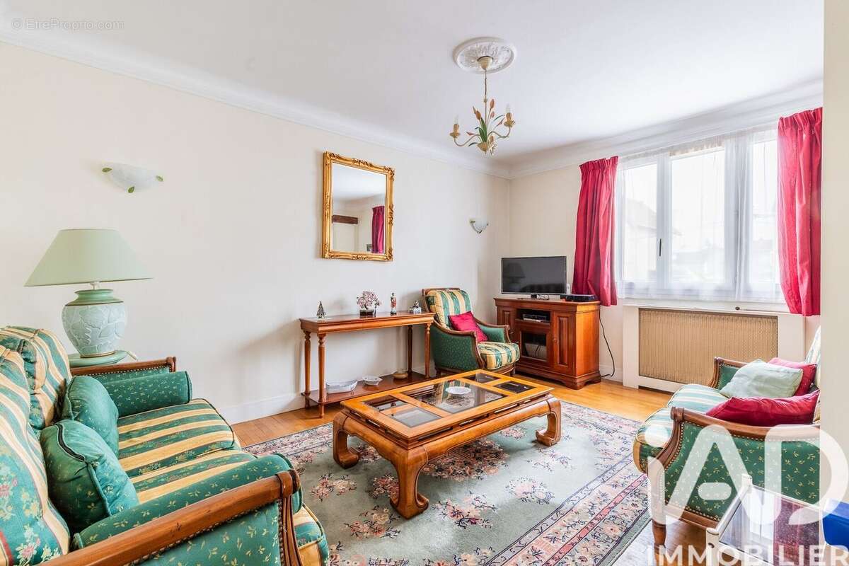 Photo 2 - Maison à VILLENEUVE-LE-ROI