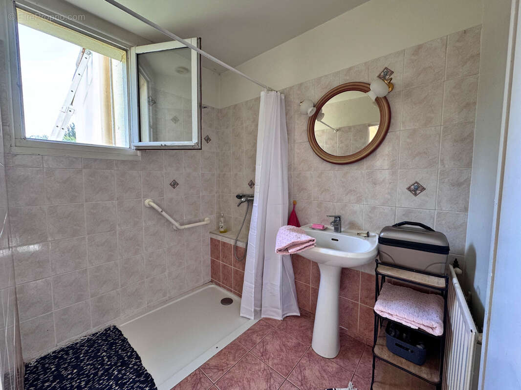 Maison à LE POET-LAVAL