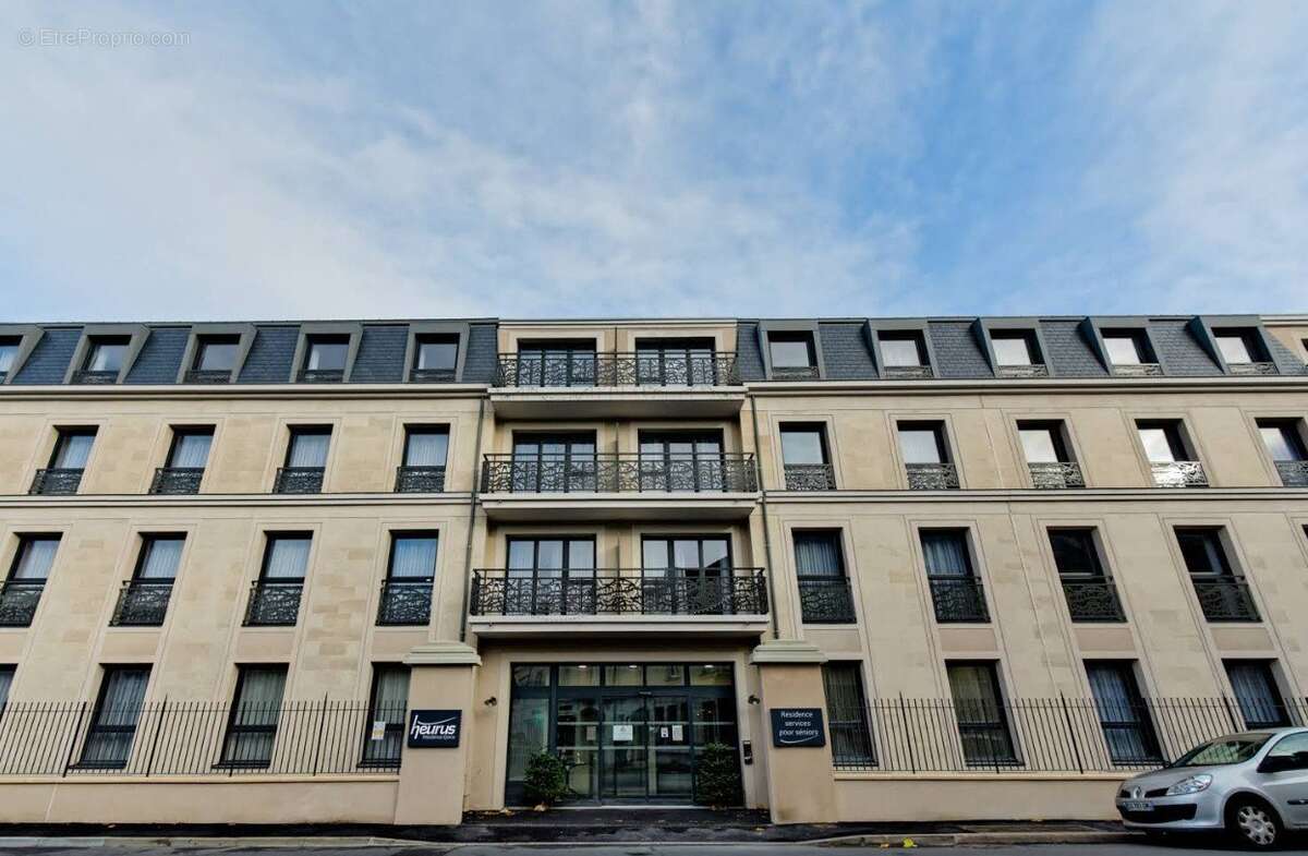 INVESTISSEMENT LOCATIF  SAUMUR  Résidence multigénérationnelle Heurus Epona - 4,62% de rentabilité - photo 13