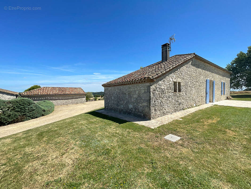 Maison à MASSOULES
