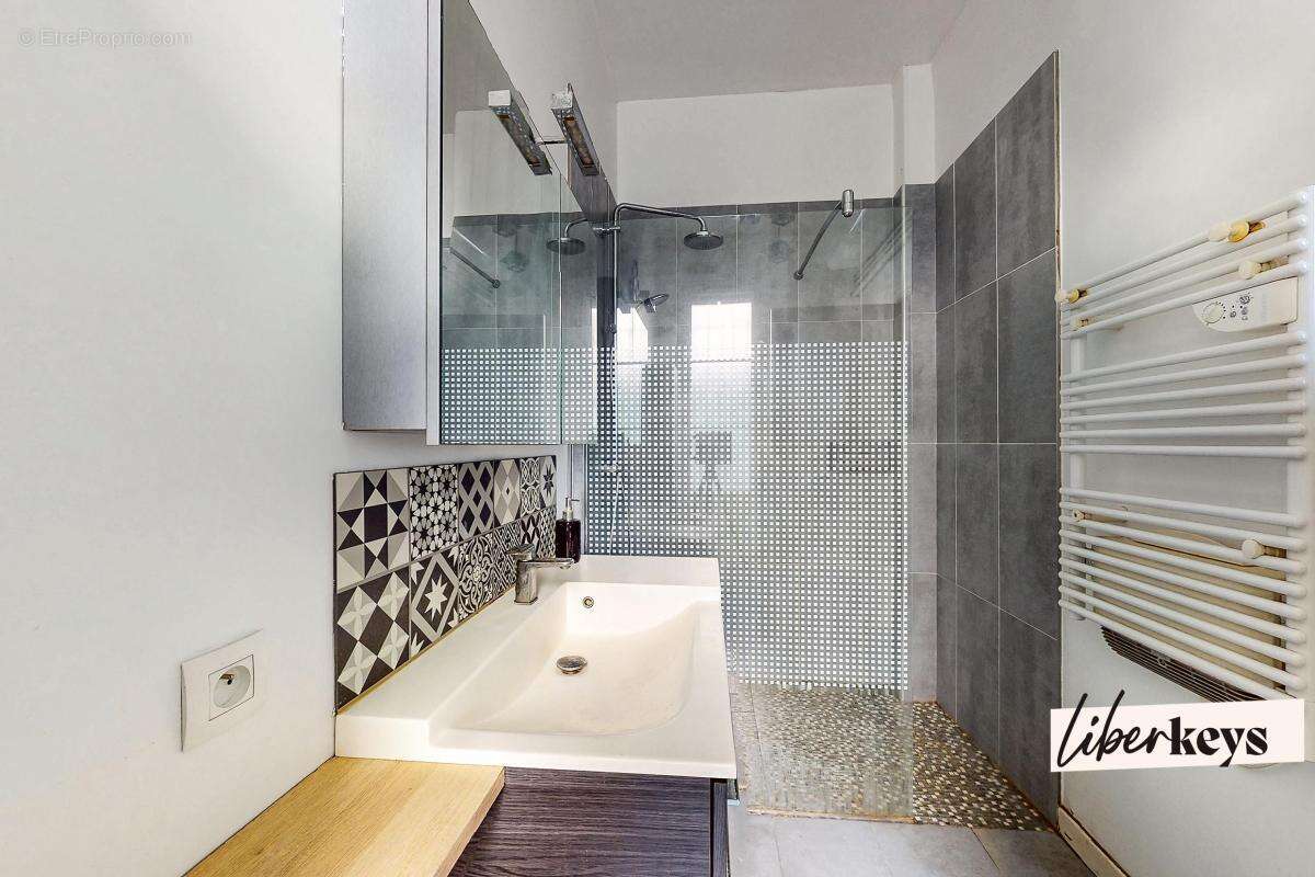 Appartement à PARIS-12E