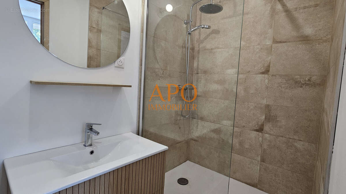 Gignac-la-Nerthe maison de village 90 m2 avec pouvoir locatif, T4 + studio + atelier - photo 10