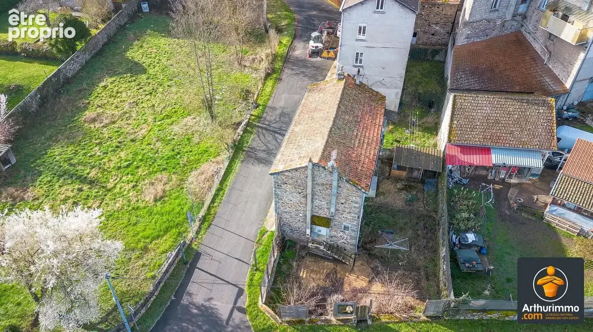 RETOURNAC – Appartement avec jardin attenant et terrain plat non attenant, en bord de Loire. - photo 3