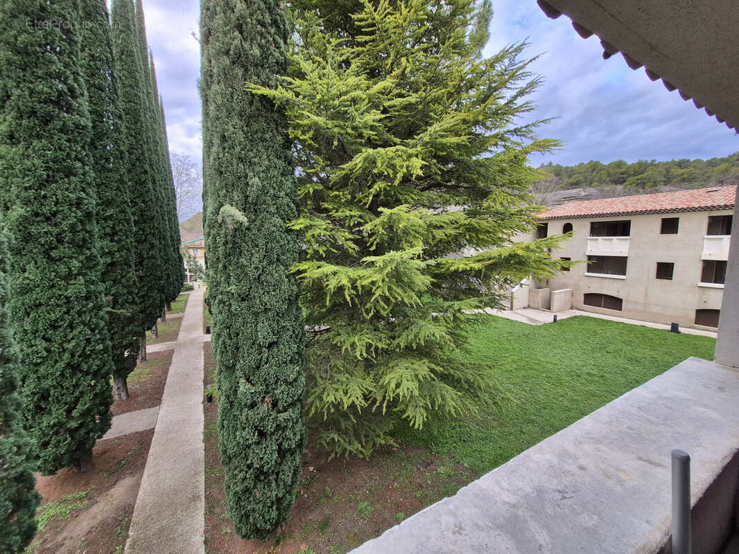 Appartement à BEAUMETTES