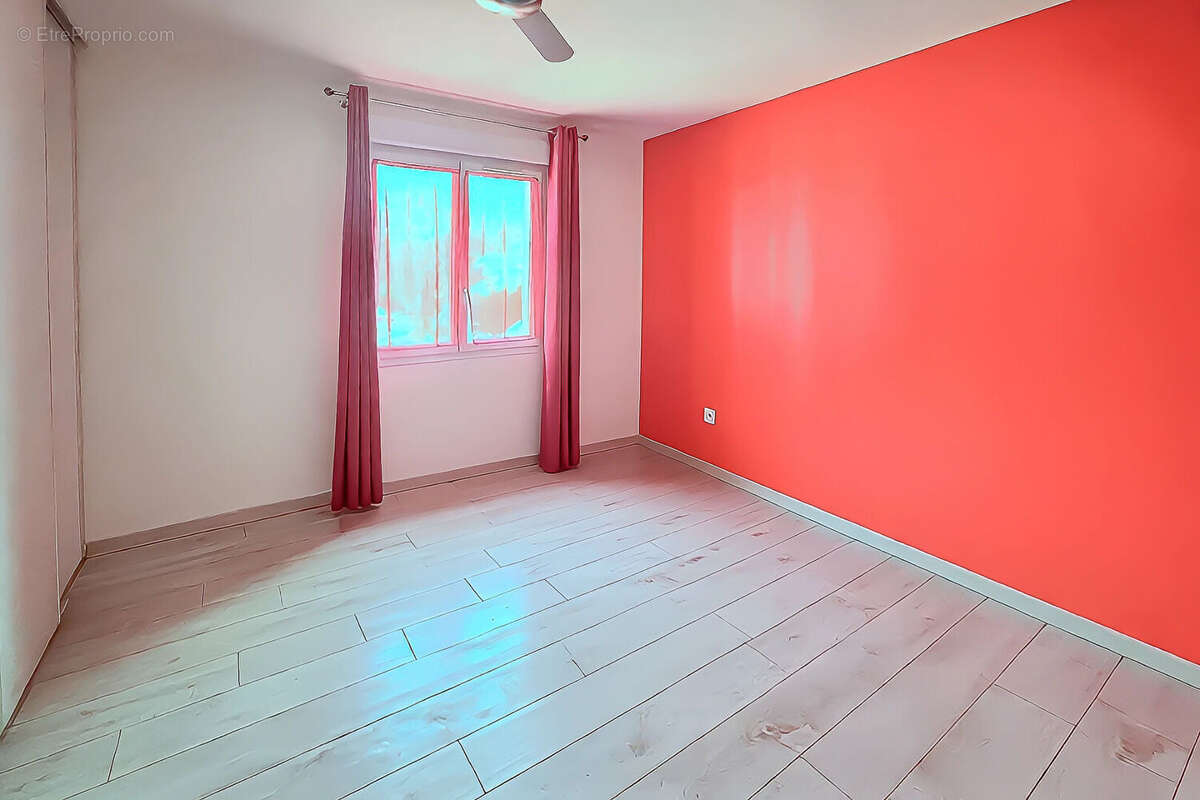 Maison à SAINT-JEAN-DE-LIVERSAY