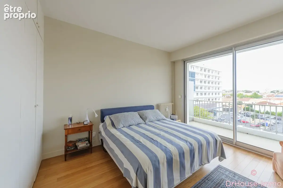 Appartement 3 pièces 82 m² à vendre à La Rochelle (17000) - photo 9