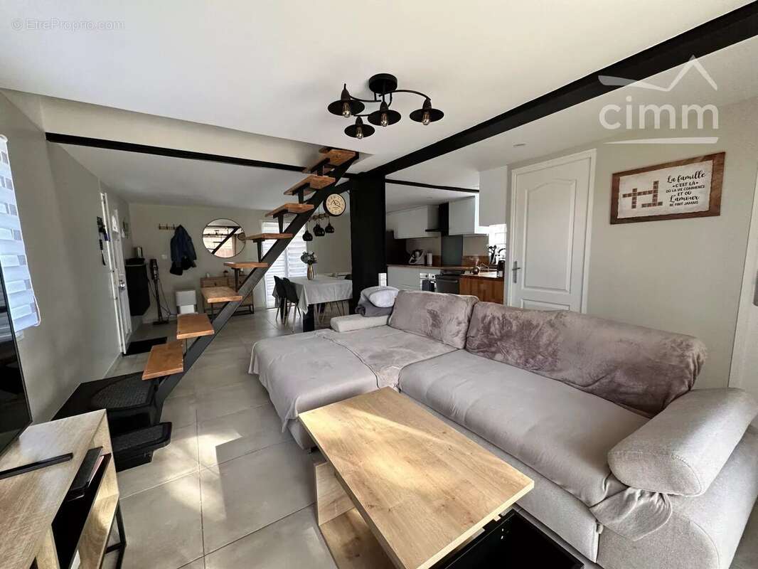 Maison à CONGIS-SUR-THEROUANNE