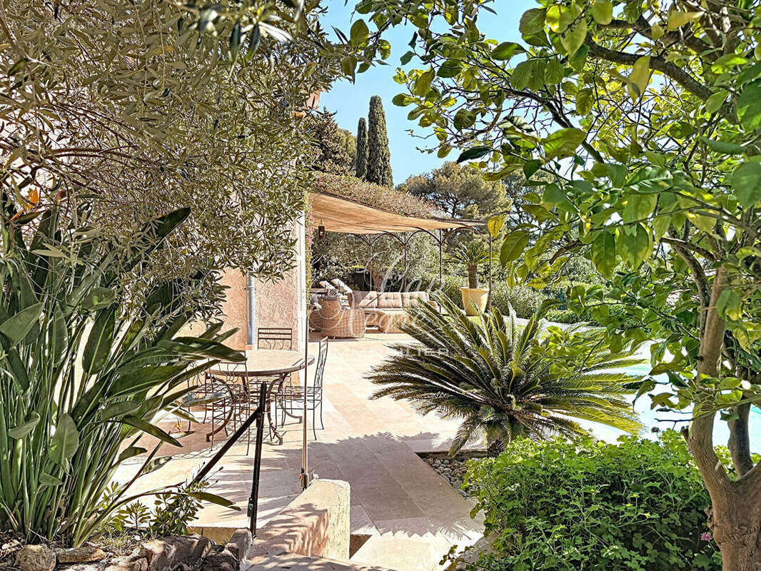 Maison à ROQUEBRUNE-SUR-ARGENS