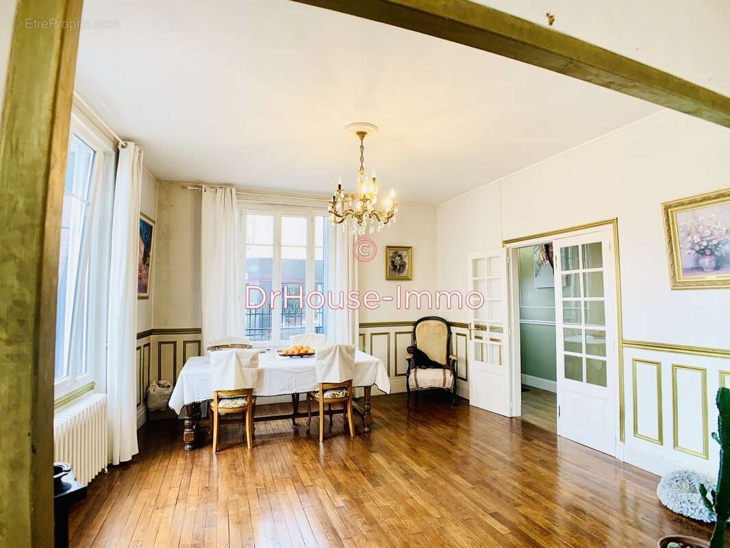 Maison à CHALETTE-SUR-LOING