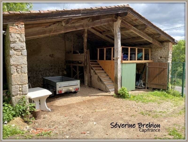 Ancienne ferme rénovée de 190 m², 4 chambres, avec grange, terrain de 11 000m² à Cervières - photo 2