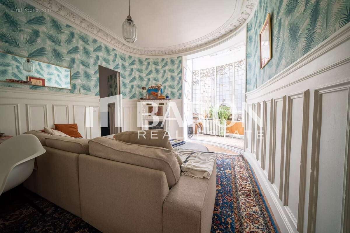 Appartement à PARIS-17E