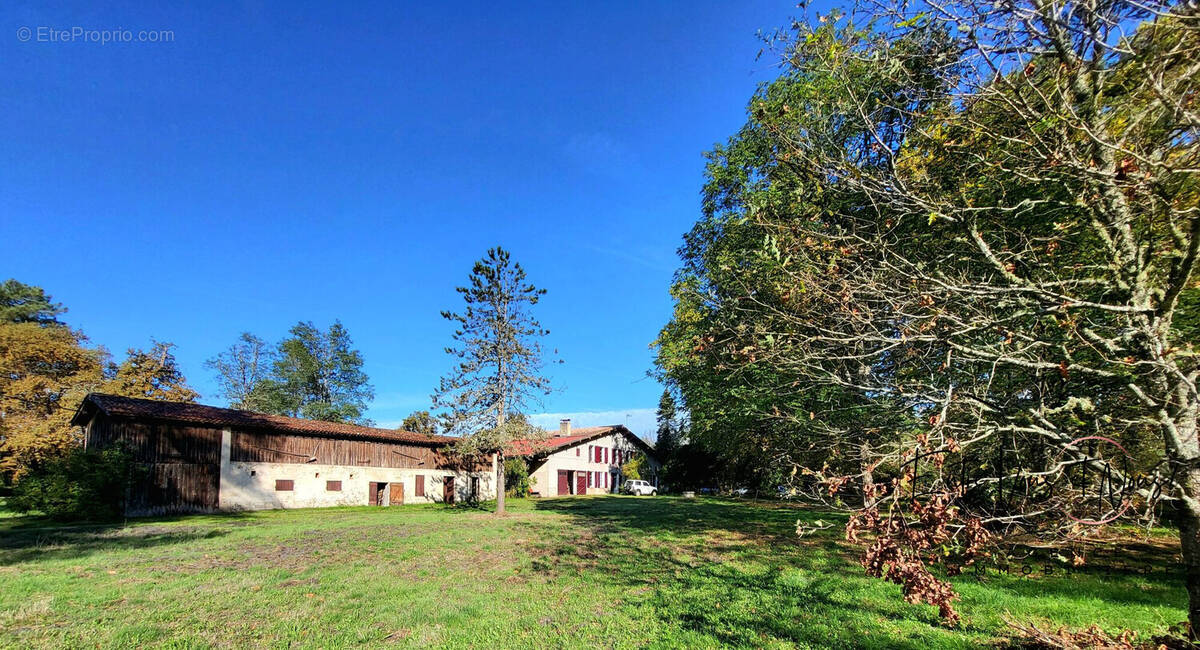 Maison à SAINT-SYMPHORIEN