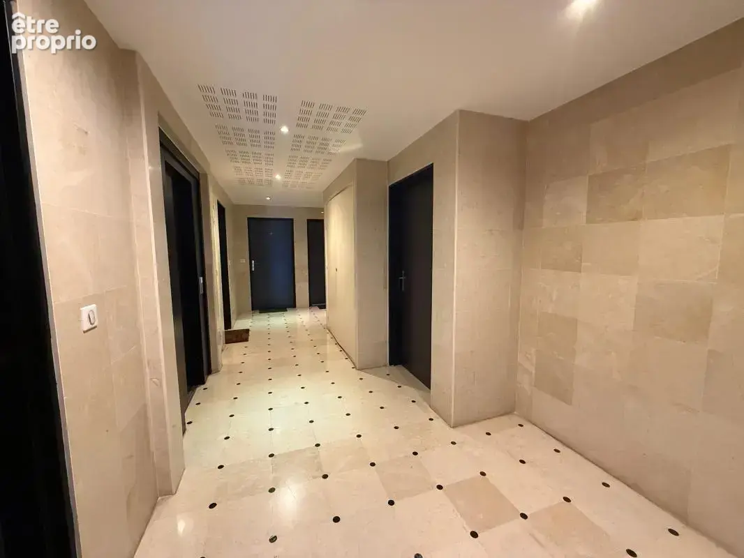 Appartement À Vendre - photo 8