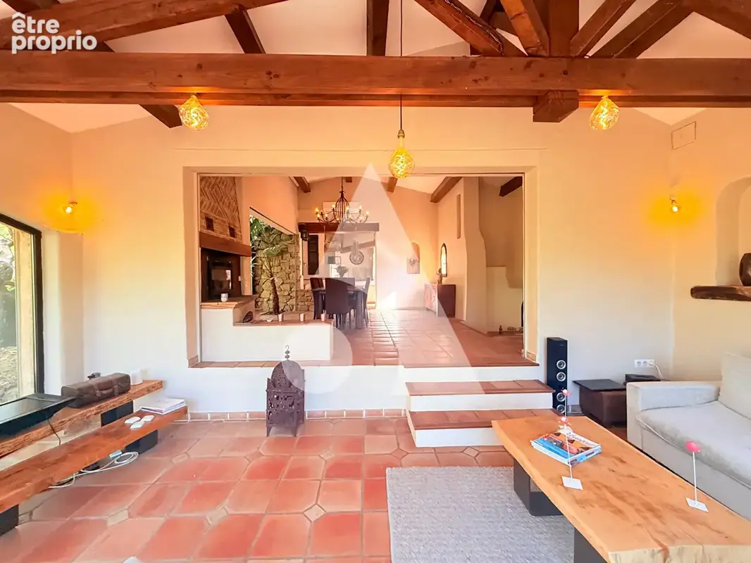 Bastide Provençale 6 pièces 207 m² - ROQUEVAIRE - photo 8