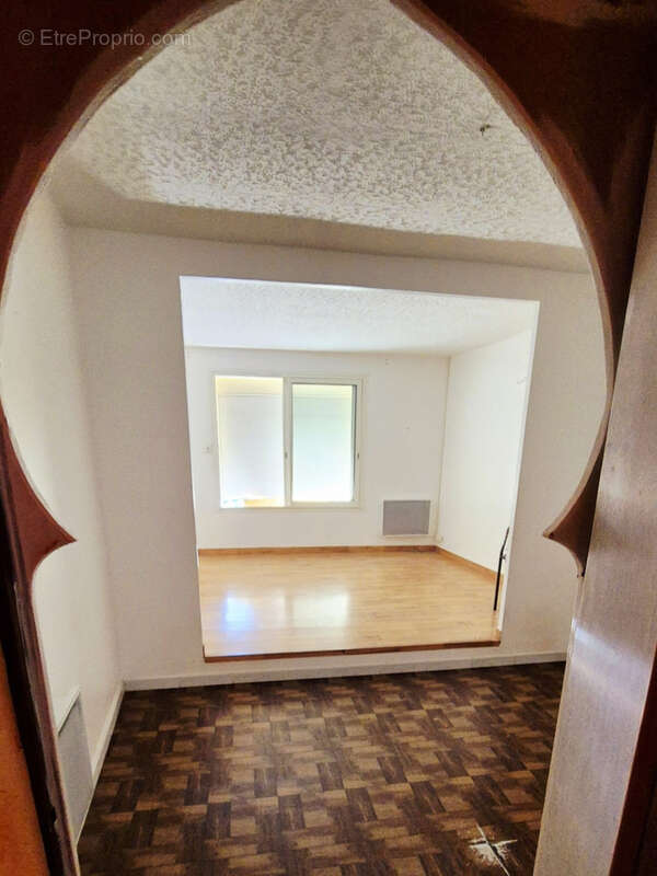 Maison à SAINT-LAURENT-D&#039;AIGOUZE