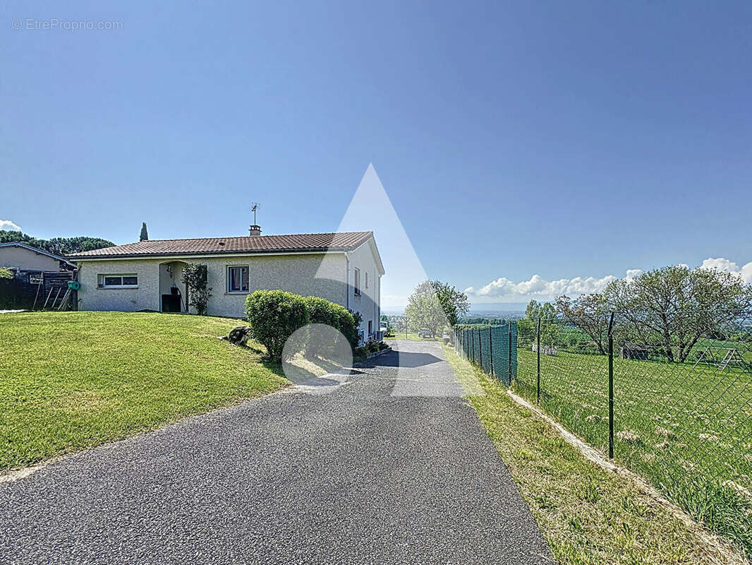 Maison à ROZIER-EN-DONZY