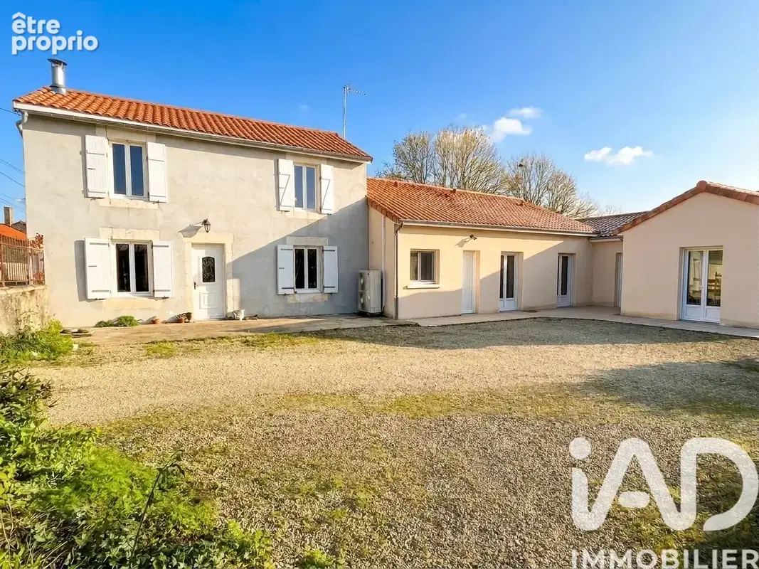 Photo 1 - Maison à LA FERRIERE-EN-PARTHENAY