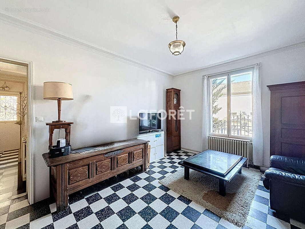 Maison à SARTROUVILLE