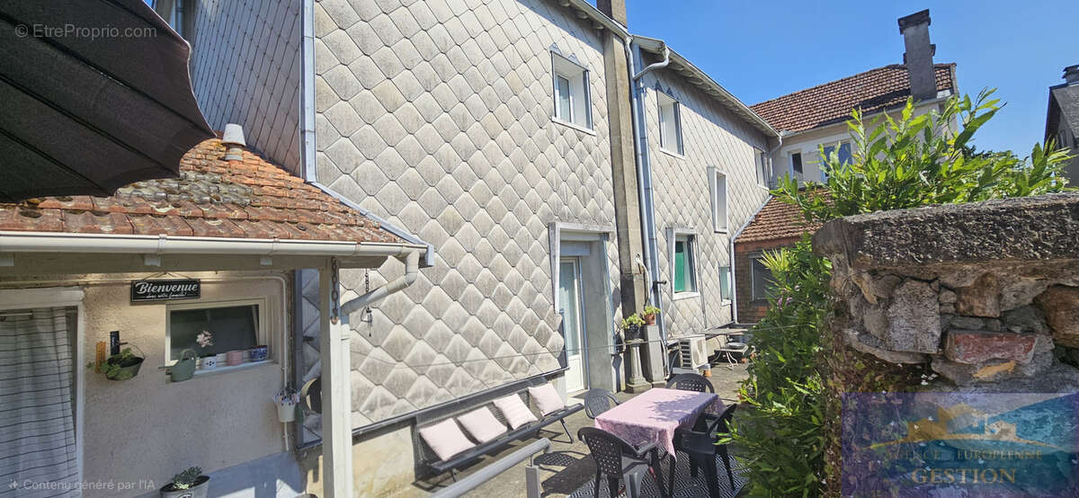 Maison à PONTACQ