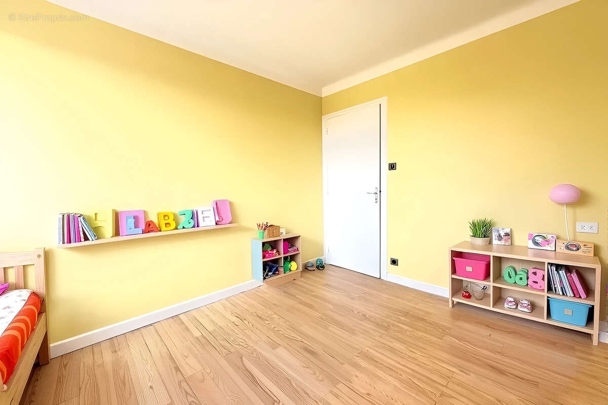 Maison à CHATEAUNEUF-DE-GALAURE