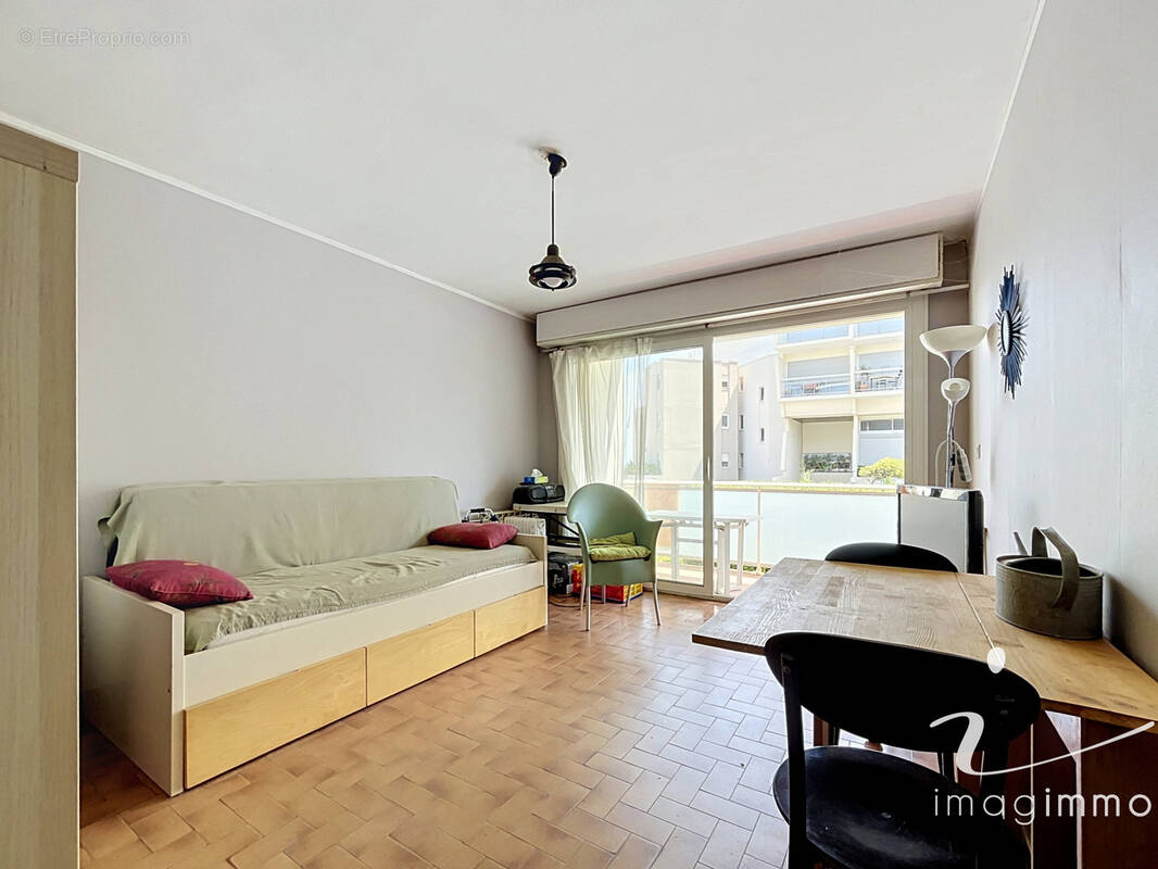 Appartement à MAUGUIO
