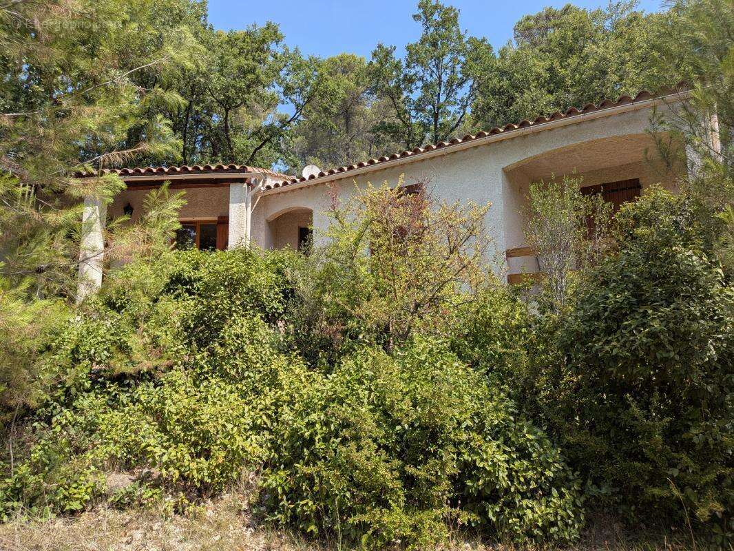 Maison de 90m2 sur jardin de 2020m2 à BESSE SUR ISSOLE (83) - photo 24