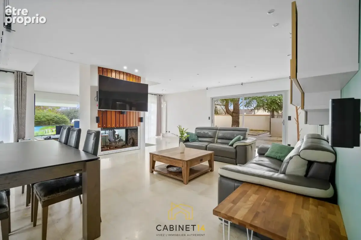 Maison 8 pièces 328 m² à vendre à Varennes-Jarcy (91480) - photo 3