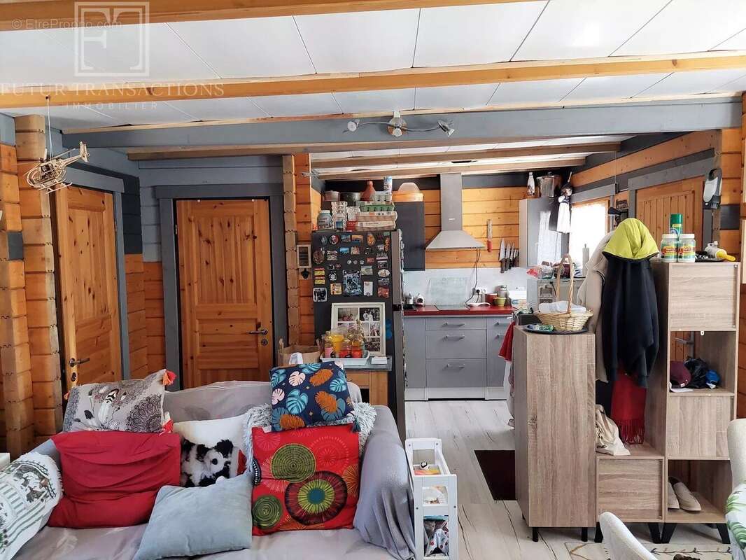 Maison sur 1200 m² - photo 8