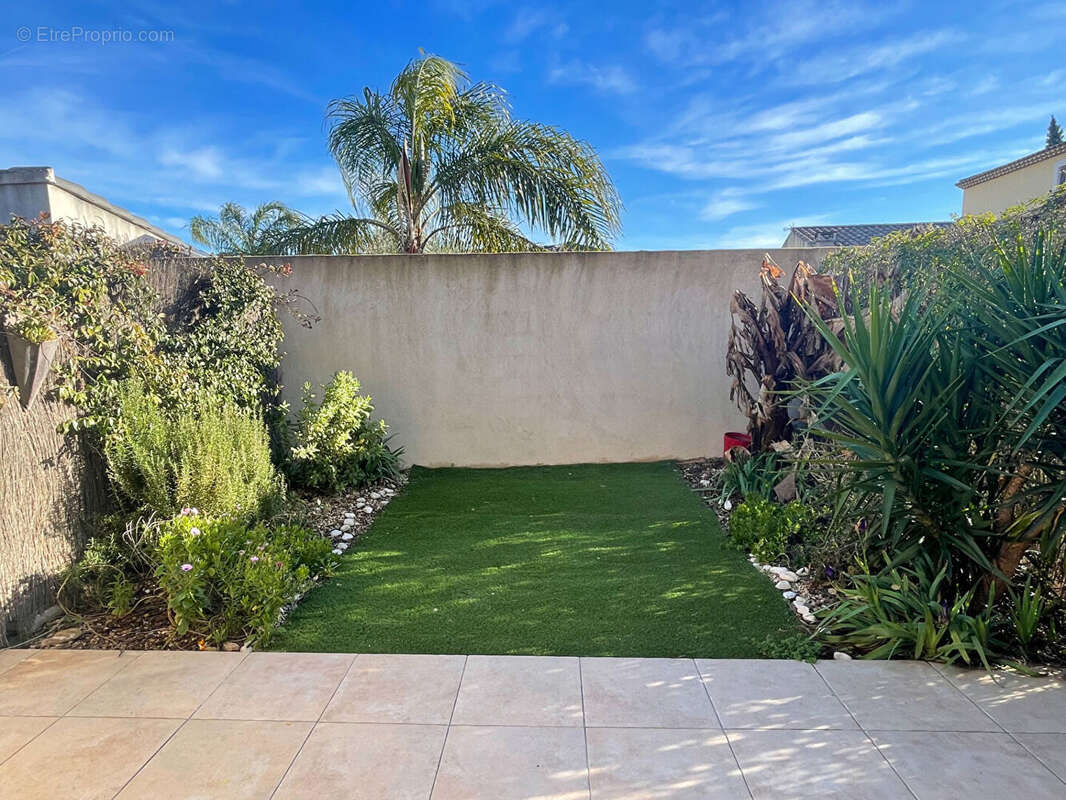 Maison à CHATEAUNEUF-LES-MARTIGUES