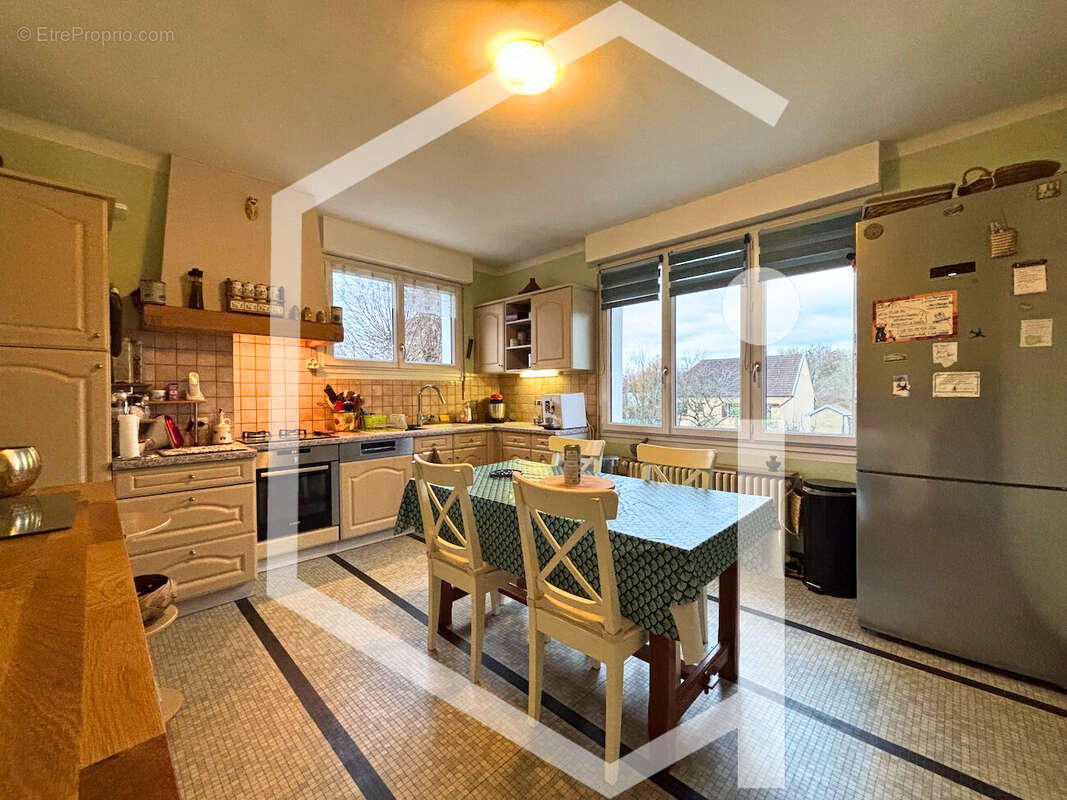 Maison à COSNE-COURS-SUR-LOIRE