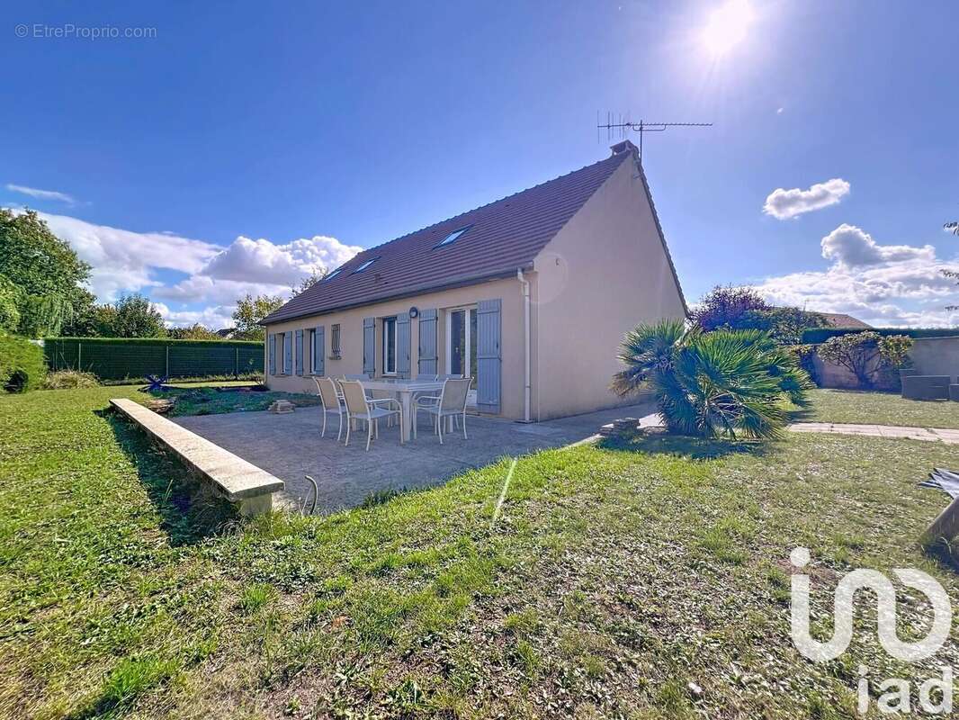 Photo 2 - Maison à ROZAY-EN-BRIE