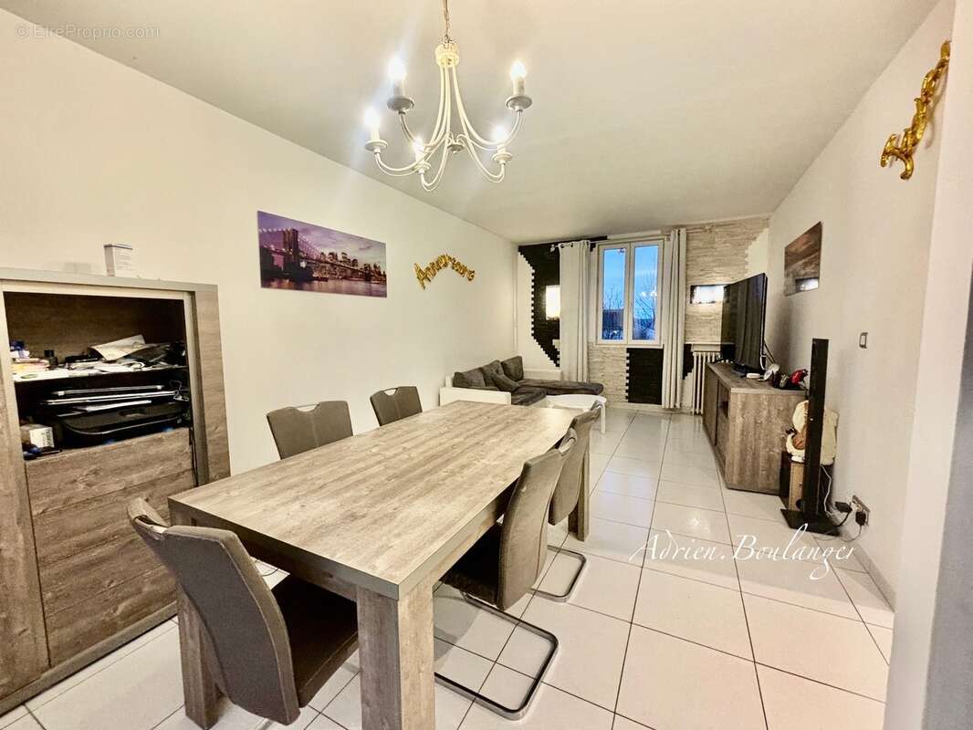 Maison à vendre 5 pièces COMBS LA VILLE (77) - photo 5