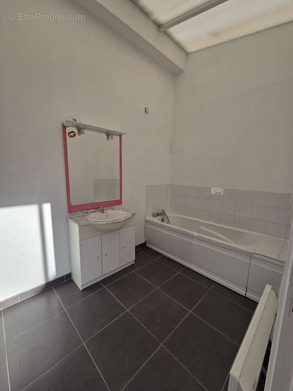 Maison à AULNOYE-AYMERIES