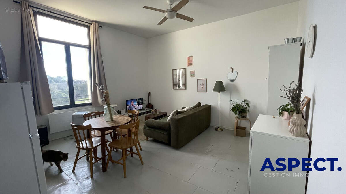 Appartement à LUNEL