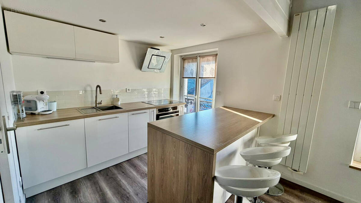 Appartement à LA CHAPELLE-EN-SERVAL