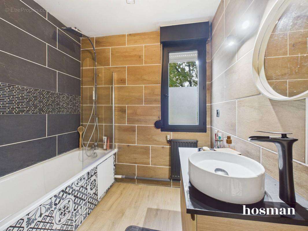 Appartement à LYON-8E