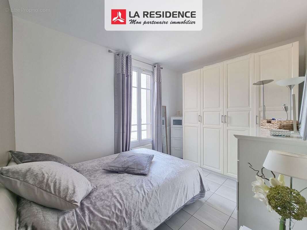 Maison 91 m² à Stains  - photo 6