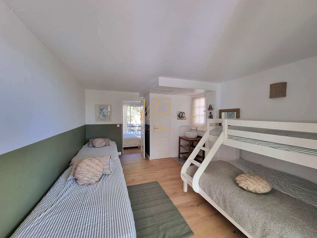 La croix valmer villa haut de gamme entierement renovee vue mer - photo 15