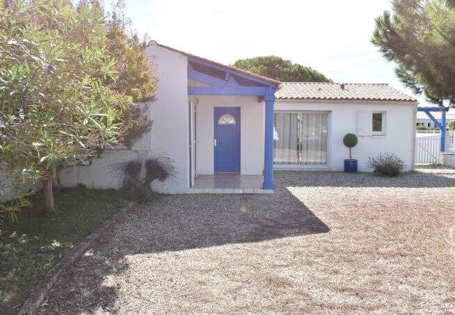 Maison à LA BREE-LES-BAINS