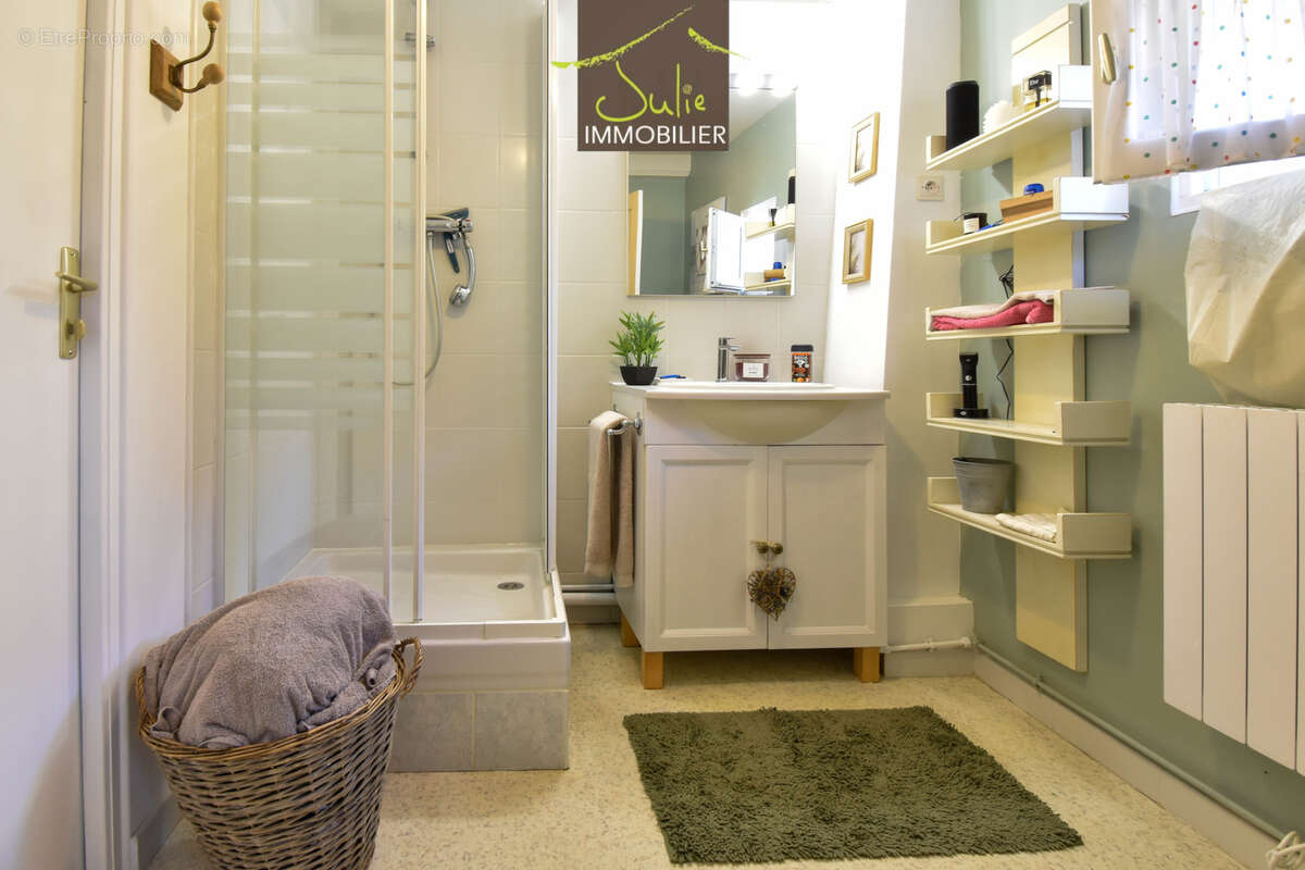 Maison à MONCOUTANT