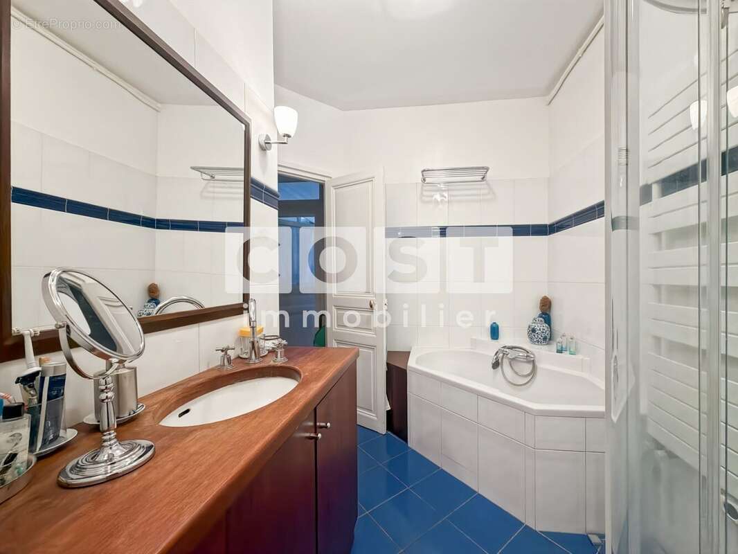 Appartement à BOIS-COLOMBES