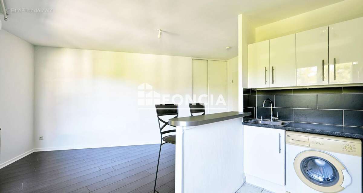 Appartement à FONTENAY-LE-FLEURY