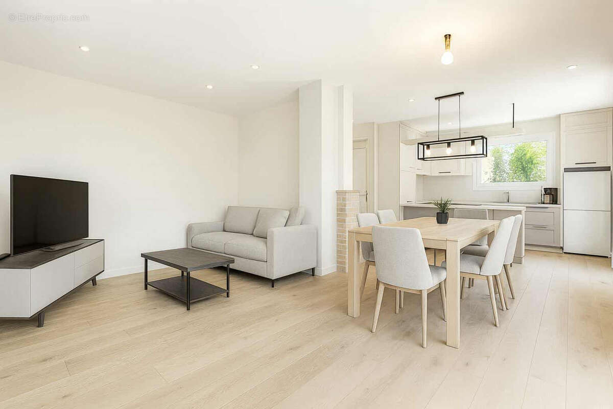 Appartement à BRISON-SAINT-INNOCENT