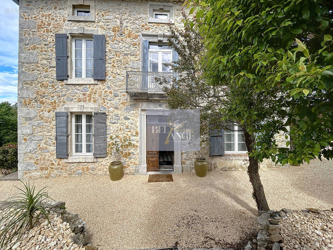 Maison à VALLON-PONT-D'ARC