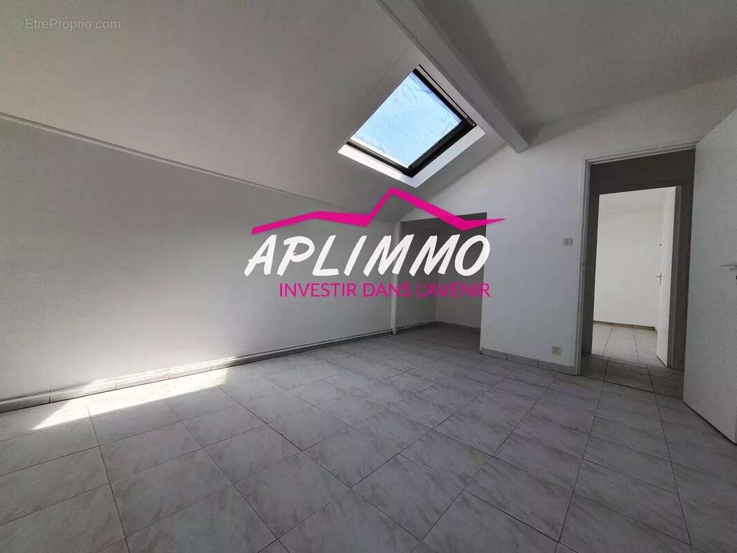 Appartement à LE TEIL